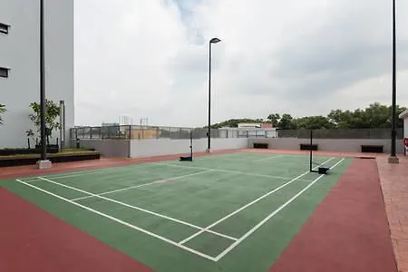 Rusnoor Homestay Alami Residensi 2-17-2 Shah Alam Apartment