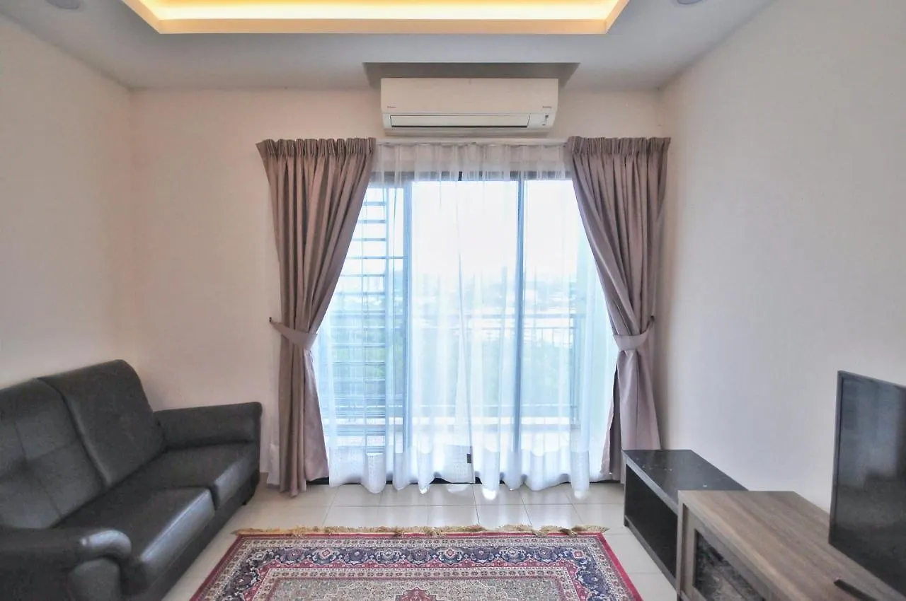 Apartment Rusnoor Homestay Alami Residensi 2-17-2 Shah Alam Malaysia