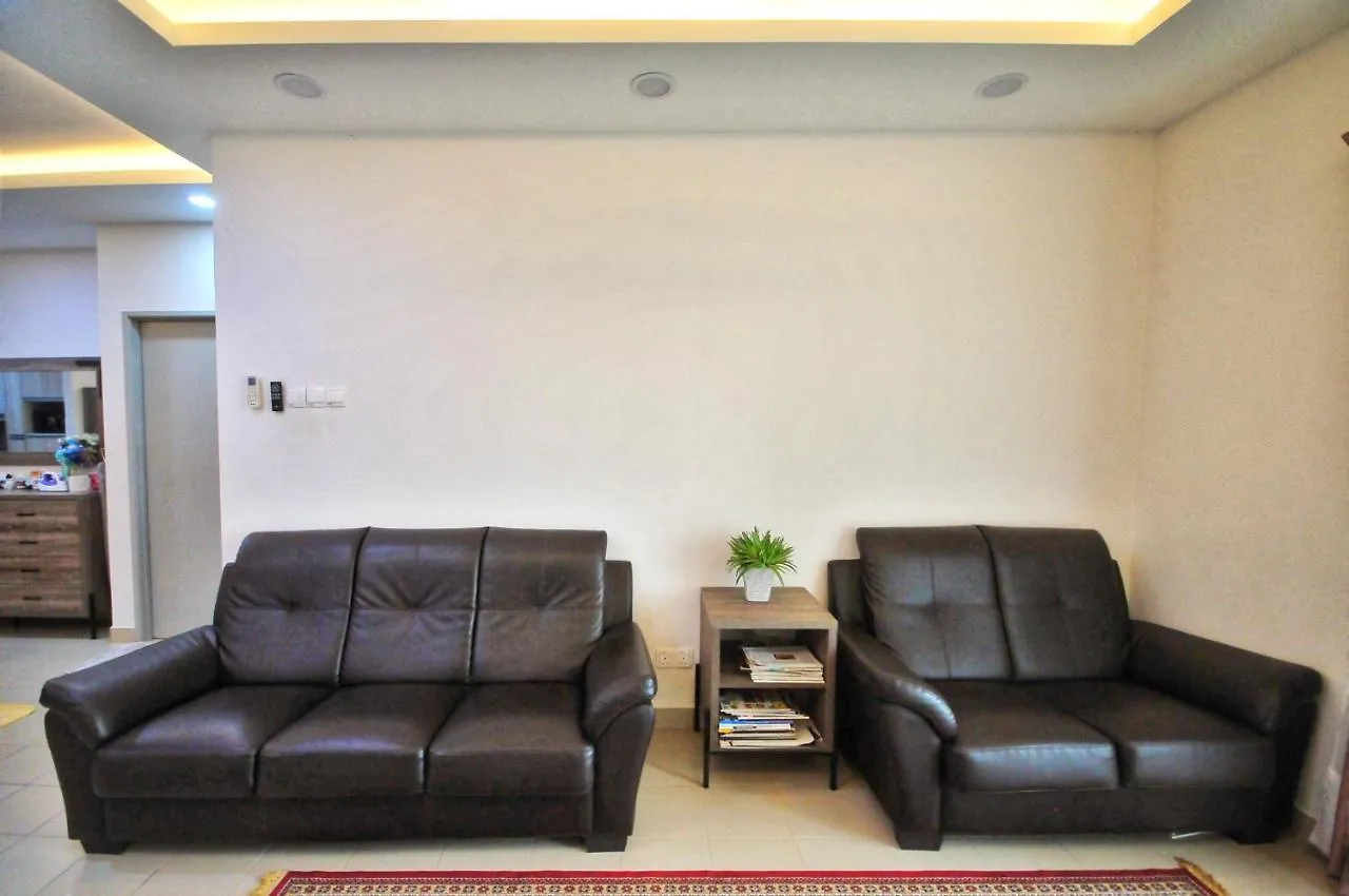Apartment Rusnoor Homestay Alami Residensi 2-17-2 Shah Alam
