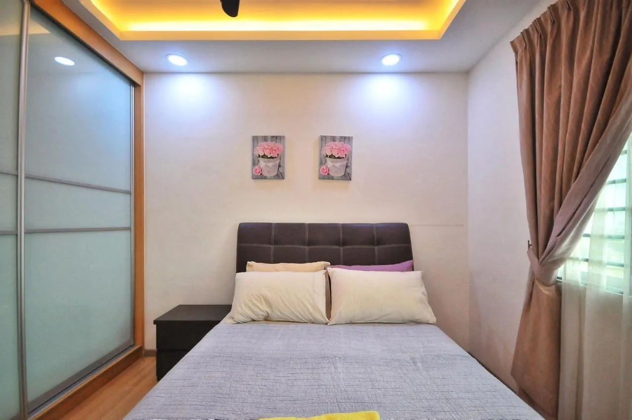 Rusnoor Homestay Alami Residensi 2-17-2 Shah Alam 0*,