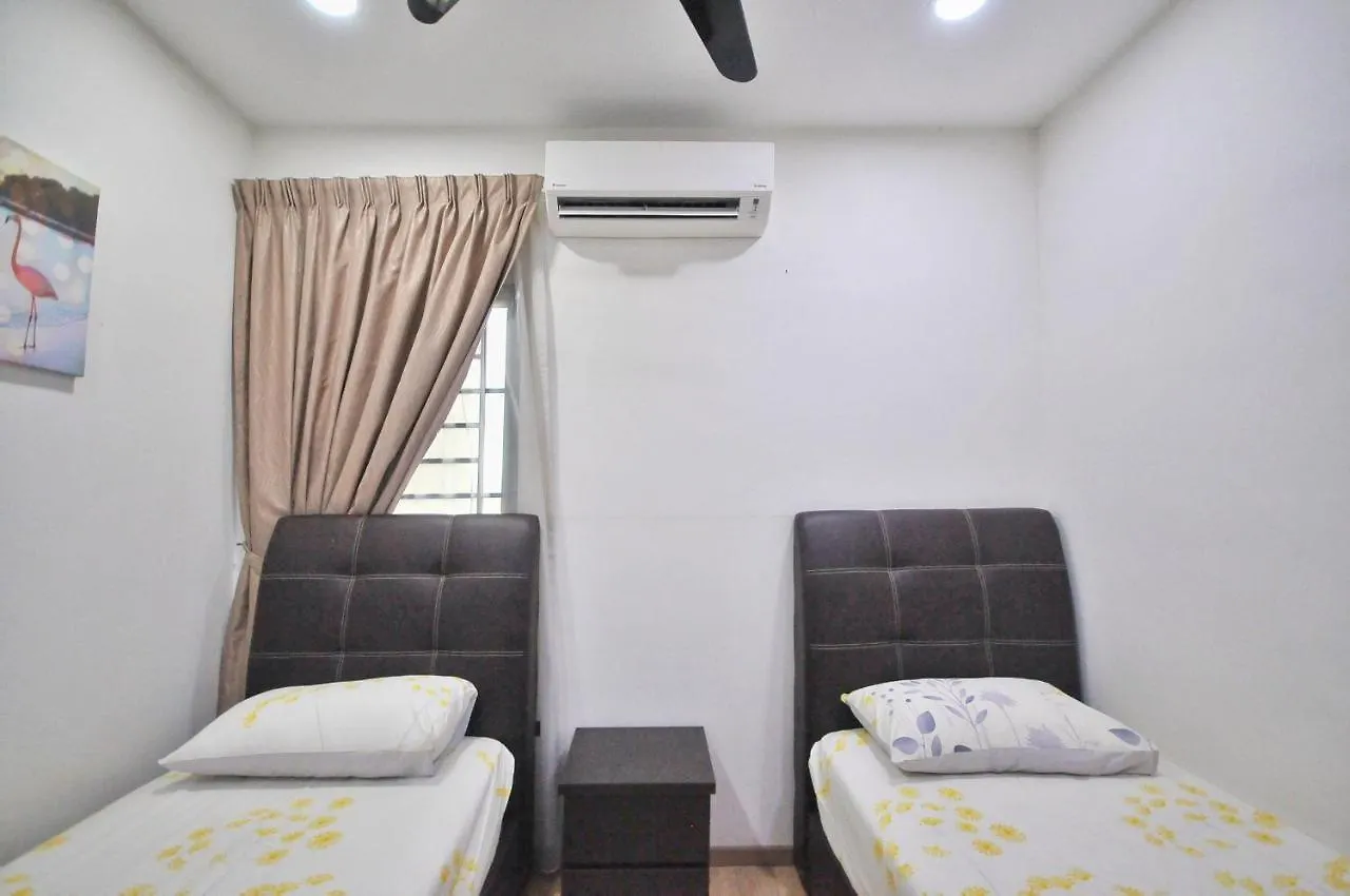Apartment Rusnoor Homestay Alami Residensi 2-17-2 Shah Alam