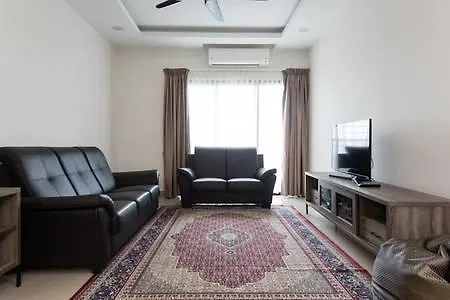Rusnoor Homestay Alami Residensi 2-17-2 Shah Alam Apartamento