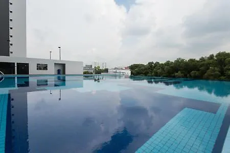 Apartment Rusnoor Homestay Alami Residensi 2-17-2 Shah Alam Malaysia