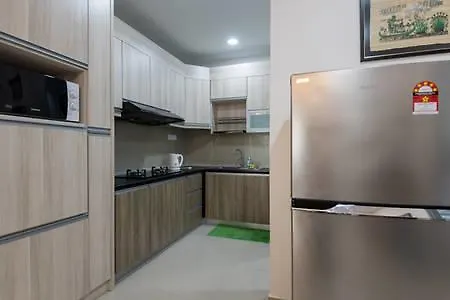Rusnoor Homestay Alami Residensi 2-17-2 Shah Alam 0*,